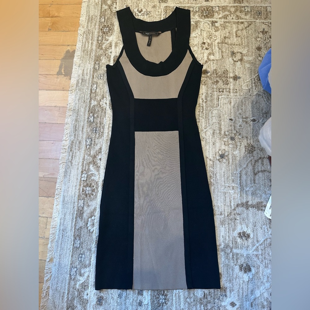 ✨ BCBGMAXAZRIA Black & Taupe Colorblock Bodycon Sheath Dress Size S